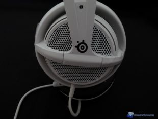 SteelSeries-Siberia-200-18